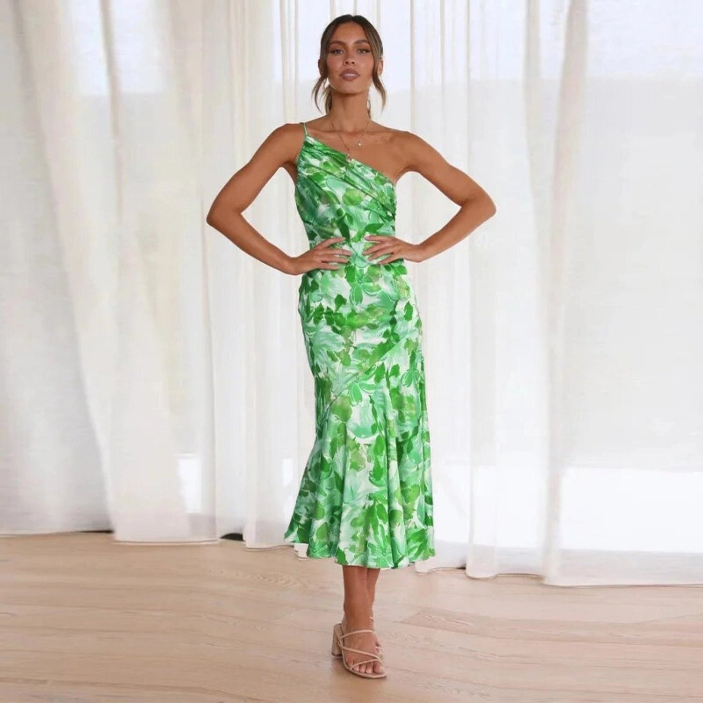 Serena - Abito Maxi Asimmetrico Con Motivo Floreale