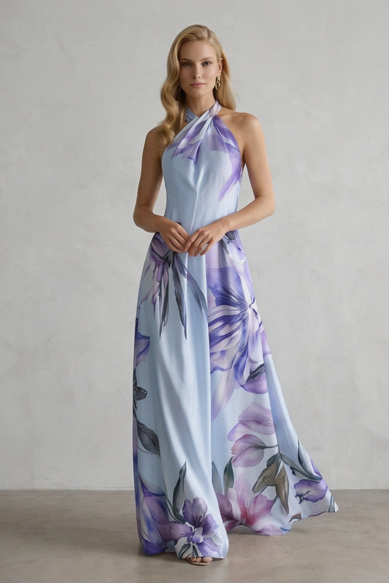 Liora | Abito Lungo Con Scollo Halter Floreale