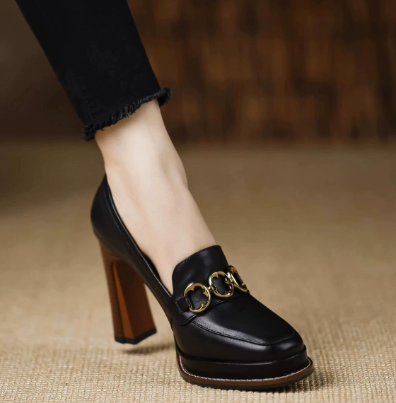 Nicolina – Mocassini in Ecopelle con Tacco Donna Marrone